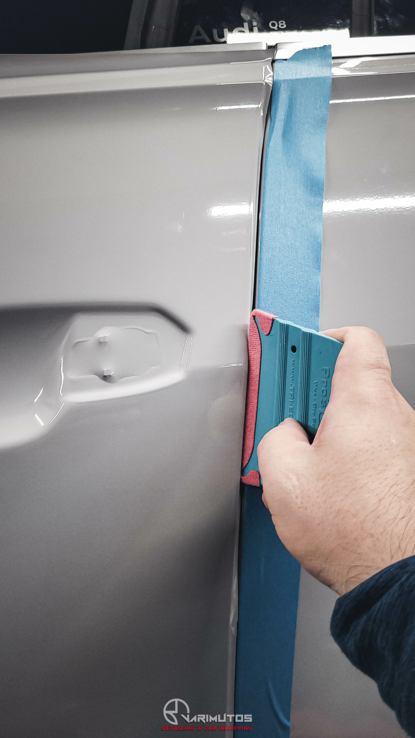 Audi Q8 Full Wrap Avery Varimutos 17